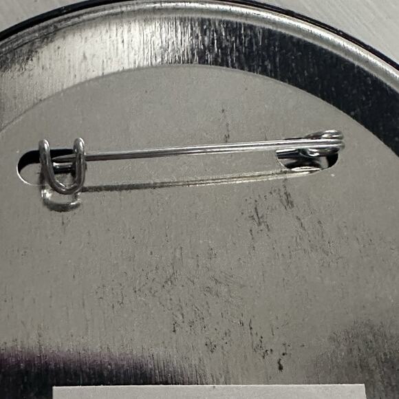 Vintage Walt Disney MIGHTY DUCKS Pinback Button The Walt Disney Company ￼ - Picture 7 of 8